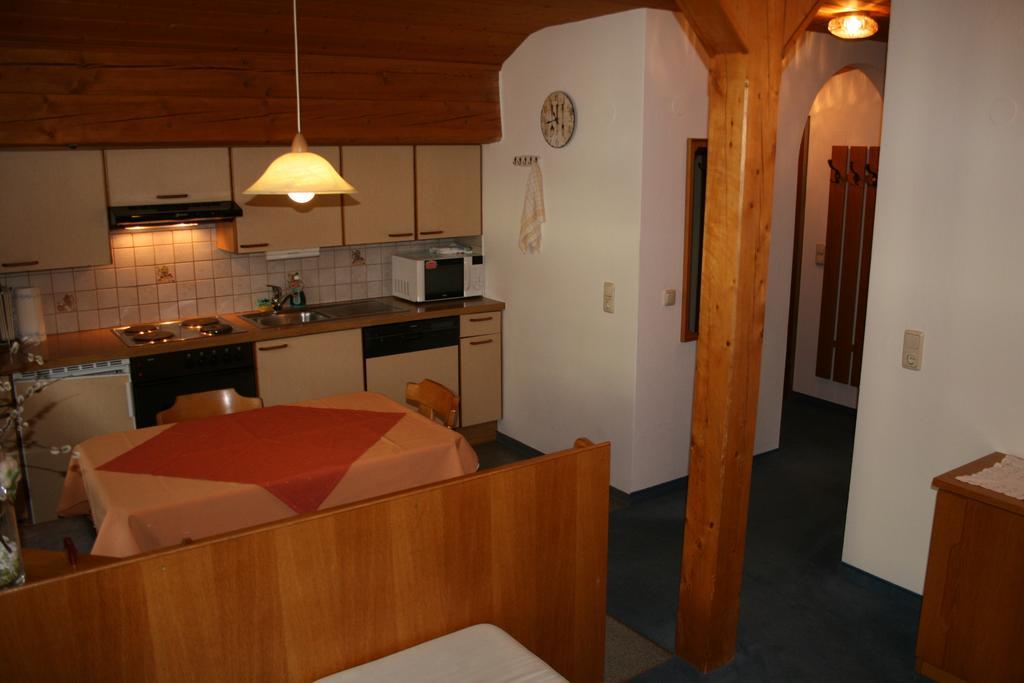 Haus Oberland Bed & Breakfast Sankt Anton am Arlberg Room photo